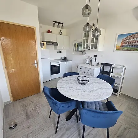 Apartment Ana *